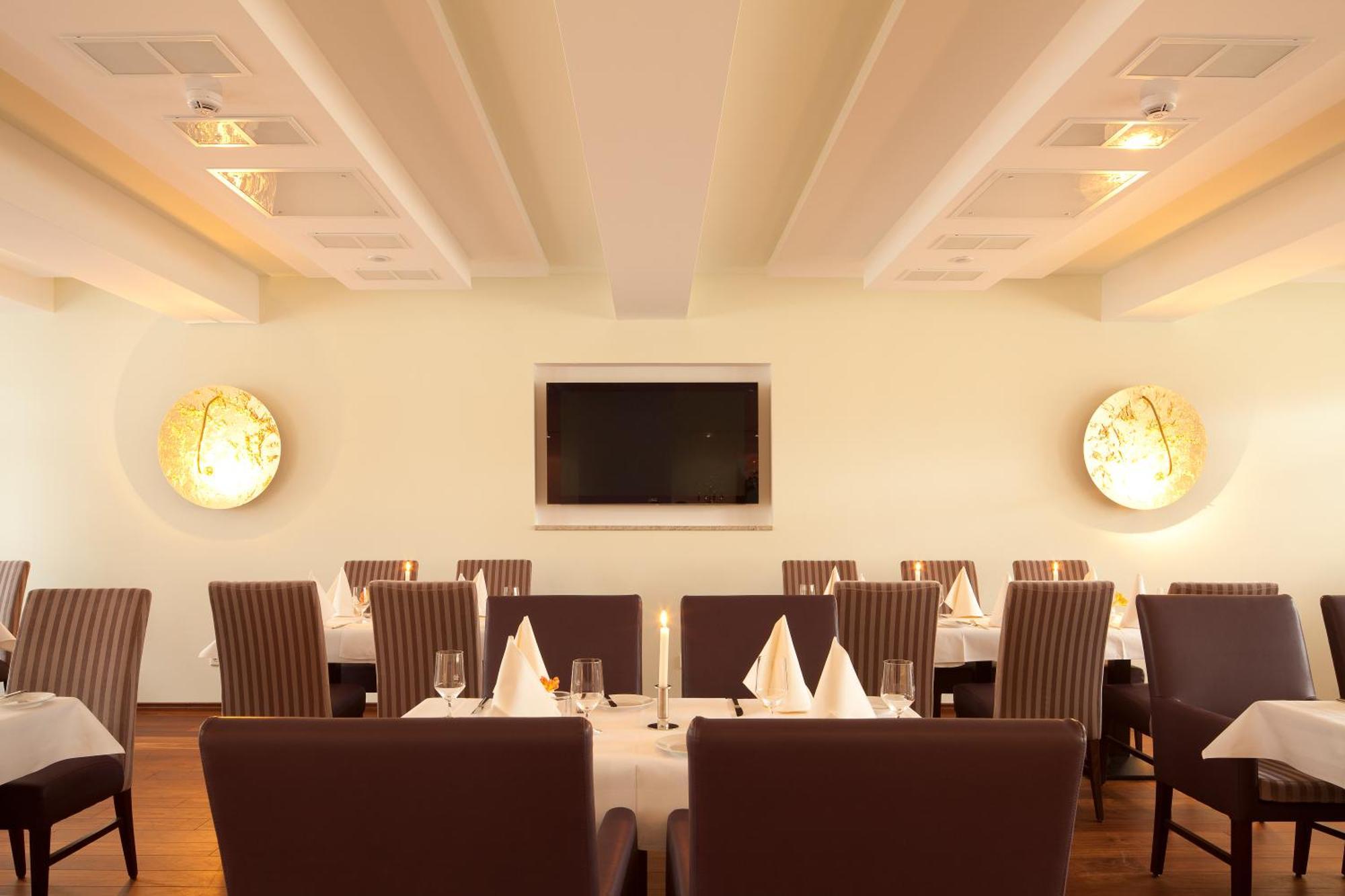Zu Den Drei Linden Hotel Вермелскирхен Екстериор снимка