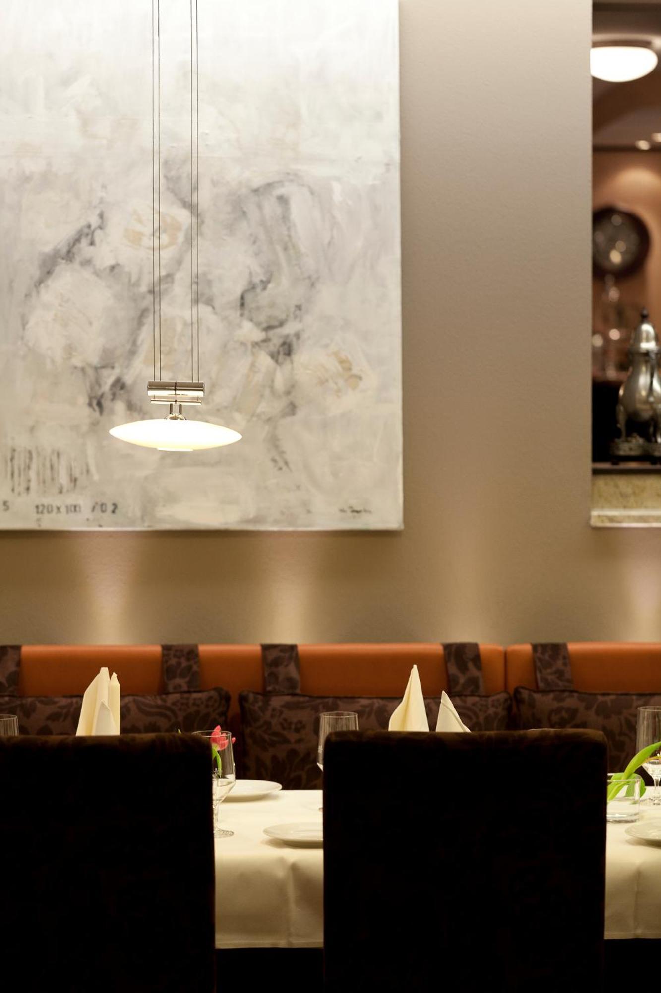 Zu Den Drei Linden Hotel Вермелскирхен Екстериор снимка
