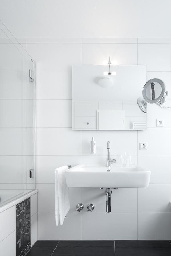 Zu Den Drei Linden Hotel Вермелскирхен Стая снимка